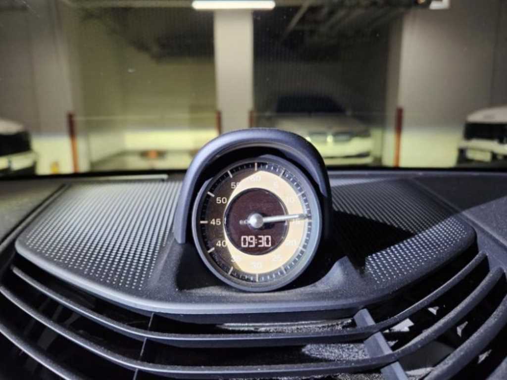 Porsche Taycan - Vista 9