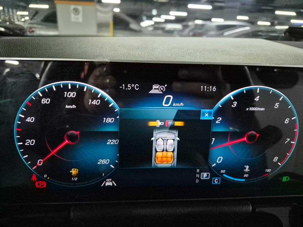 Mercedes Benz GLA Class 2020 Blanco - Importación desde Corea - HF Imports Iquique - Foto 14