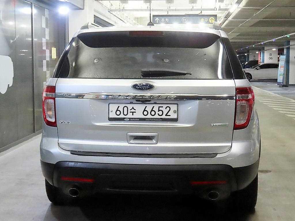 Ford Explorer - Vista 5