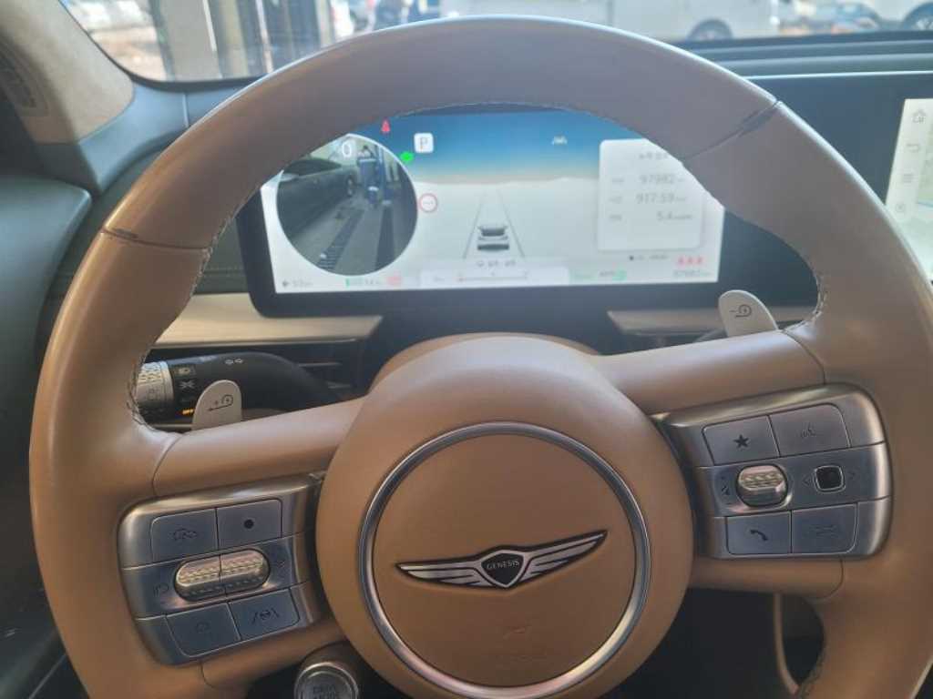 Genesis GV60 - Vista 5