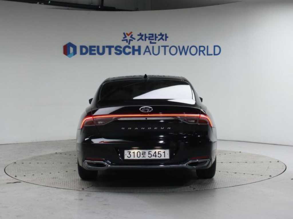 HYUNDAI Grandeur - Vista 4