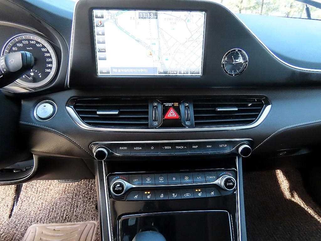 HYUNDAI Grandeur - Vista 12