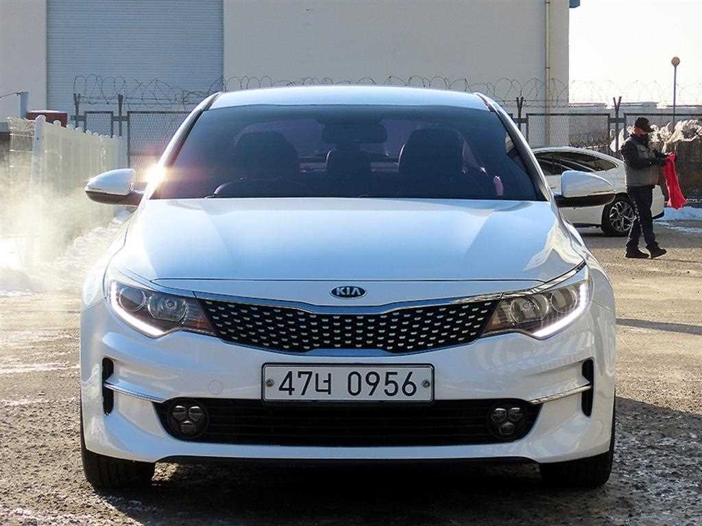 KIA K5 2016 Blanco - Importación desde Corea - HF Imports Iquique - Foto 1