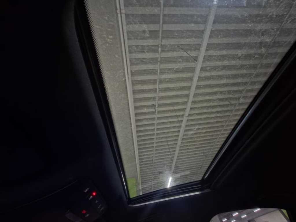 Mercedes Benz E class - Vista 5