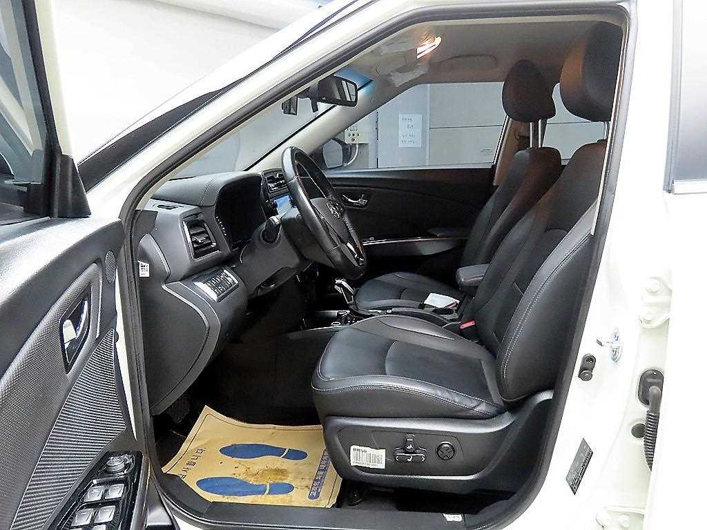 Ssangyong Tivoli - Vista 5