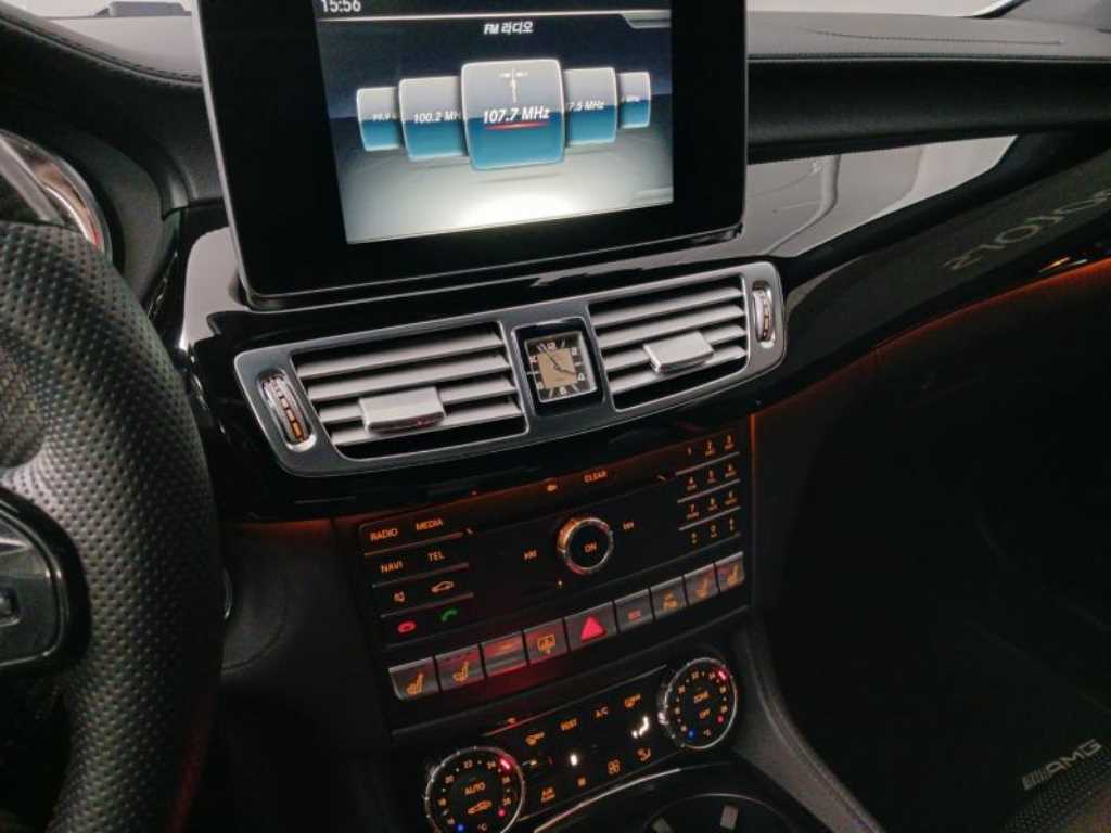 Mercedes Benz CLS Class - Vista 12