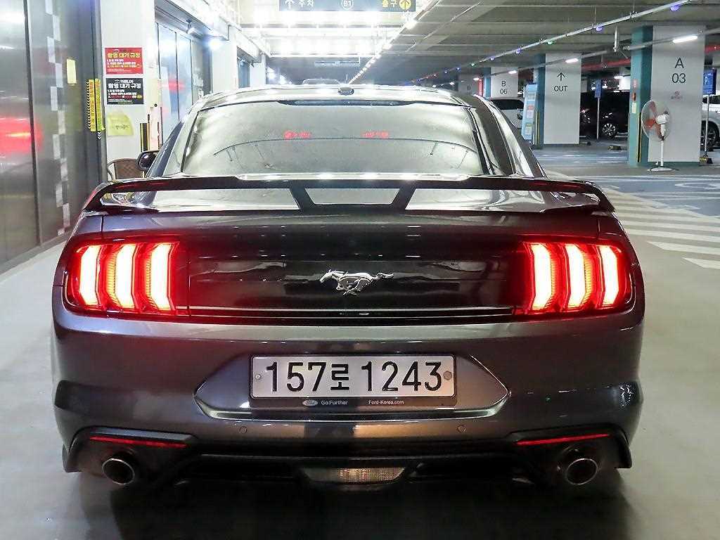 Ford Mustang - Vista 5