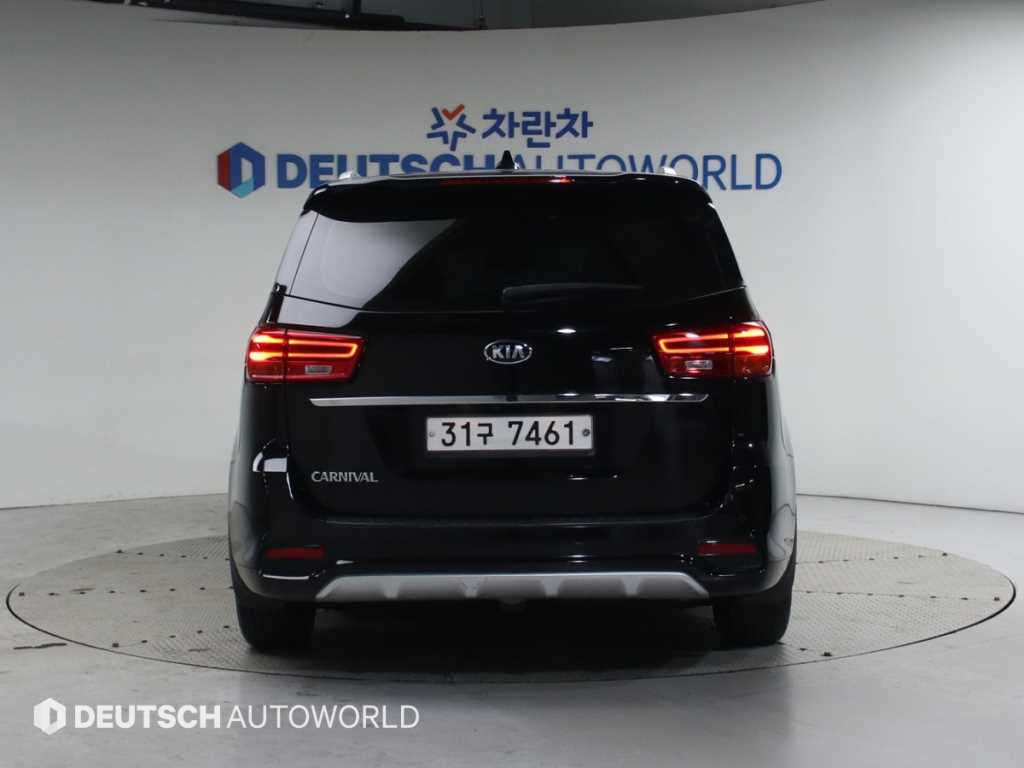 KIA Carnival - Vista 4
