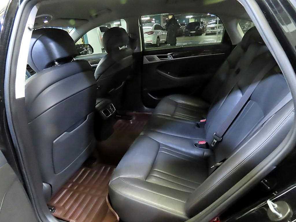 Genesis G80 - Vista 7