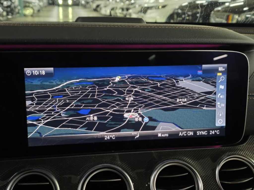 Mercedes Benz E class - Vista 11