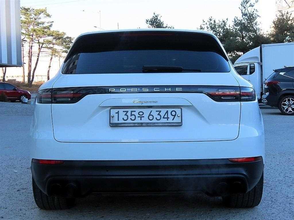 Porsche Cayenne - Vista 4