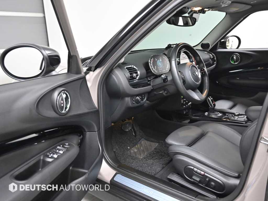 Mini Clubman - Vista 11