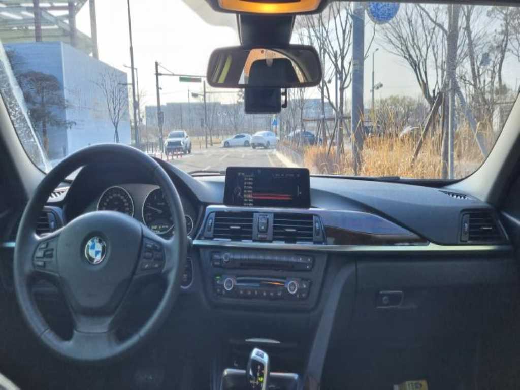 BMW 3 series - Vista 8