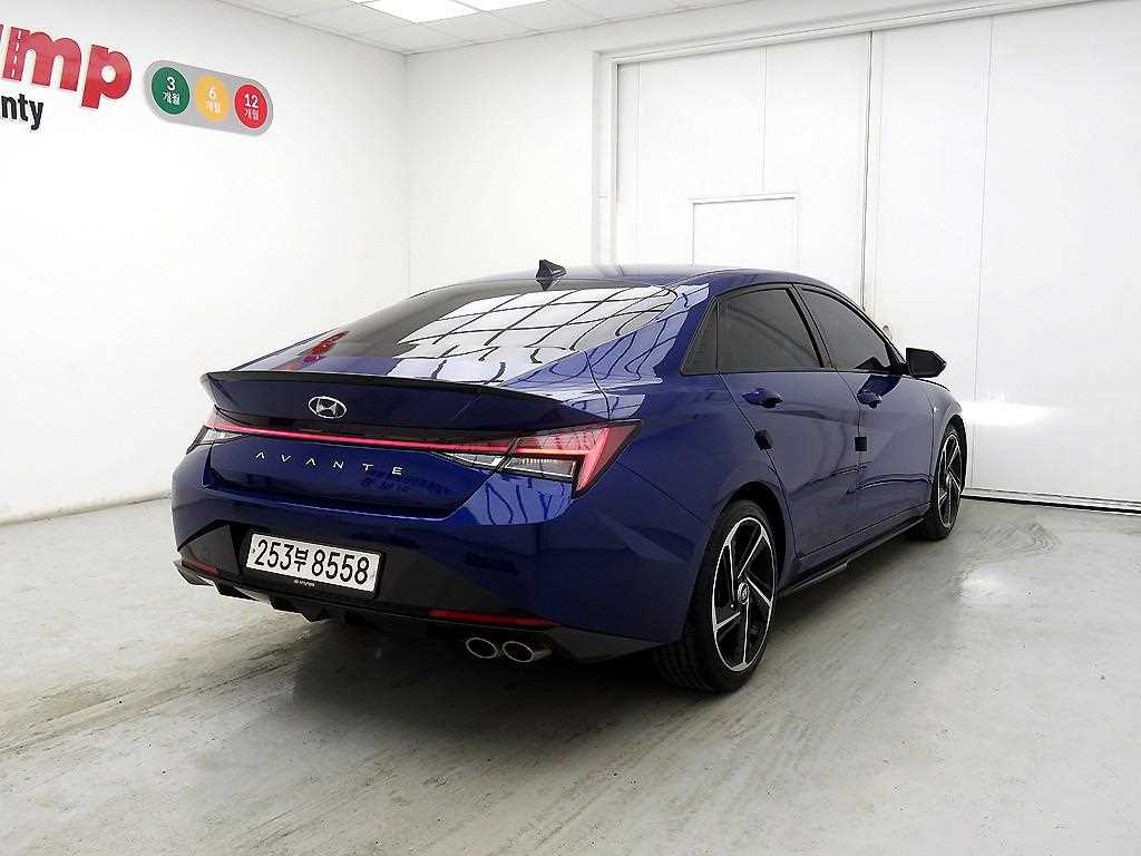 HYUNDAI Avante - Vista 4