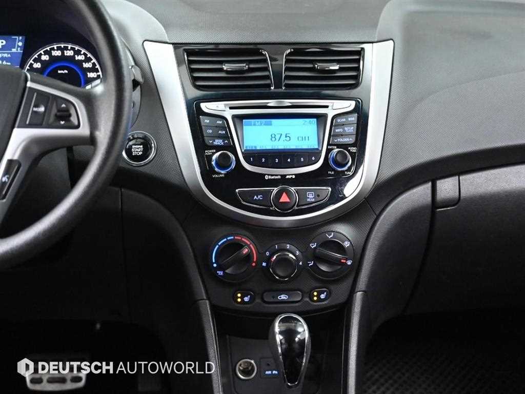 HYUNDAI Accent 2011 Blanco - Importación desde Corea - HF Imports Iquique - Foto 14