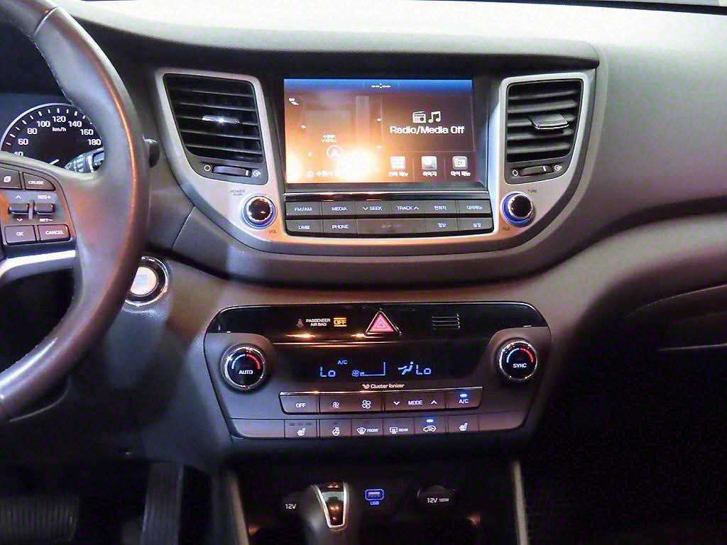 HYUNDAI Tucson - Vista 11