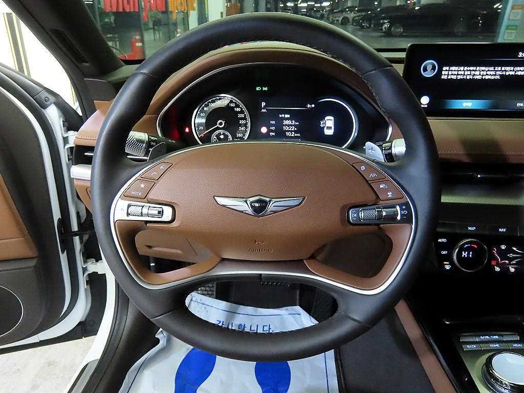 Genesis G80 - Vista 8