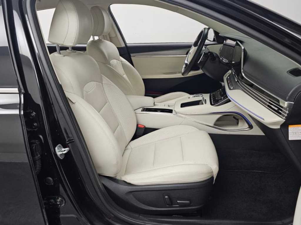 HYUNDAI Grandeur - Vista 10