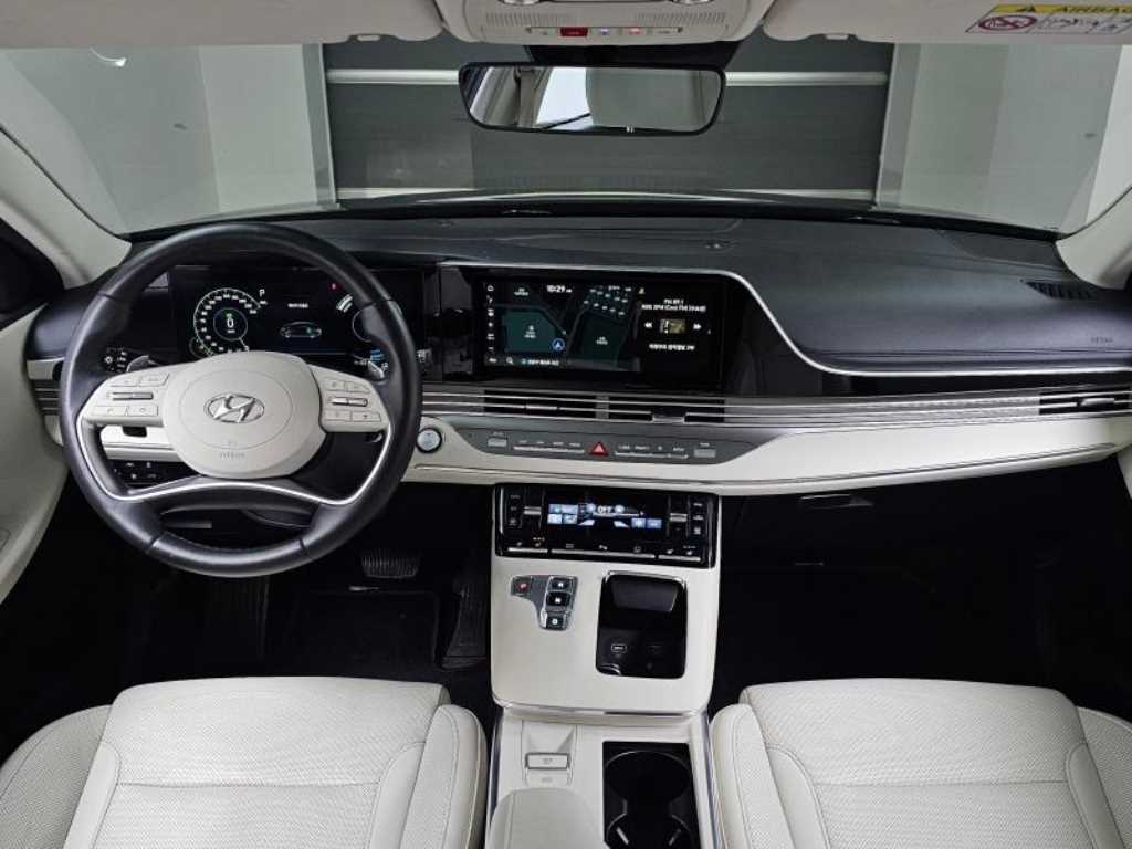 HYUNDAI Grandeur - Vista 7