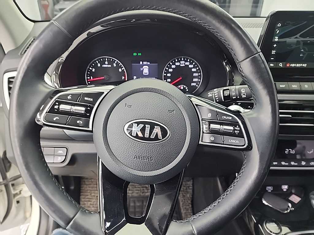 KIA Seltos - Vista 9