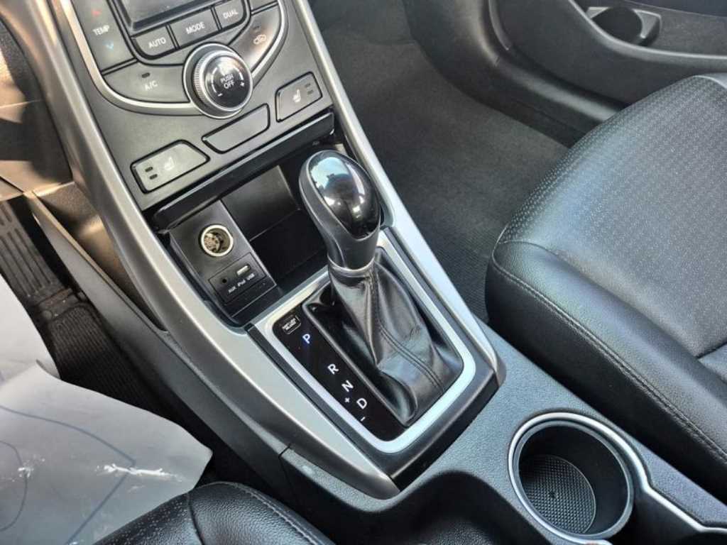 HYUNDAI Avante 2014 Blanco - Importación desde Corea - HF Imports Iquique - Foto 16