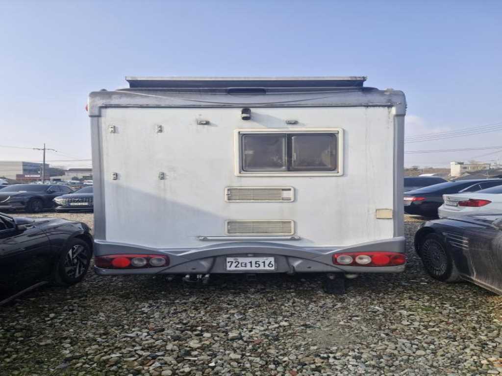 HYUNDAI Starex - Vista 4