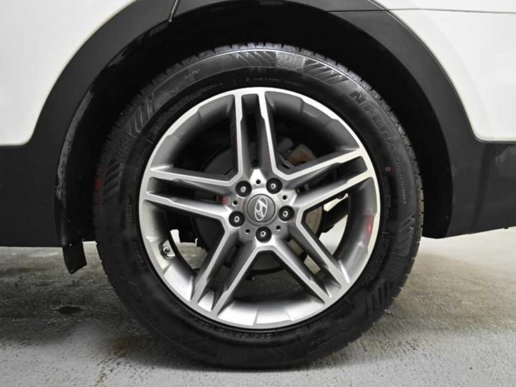 HYUNDAI Maxcruz - Vista 5