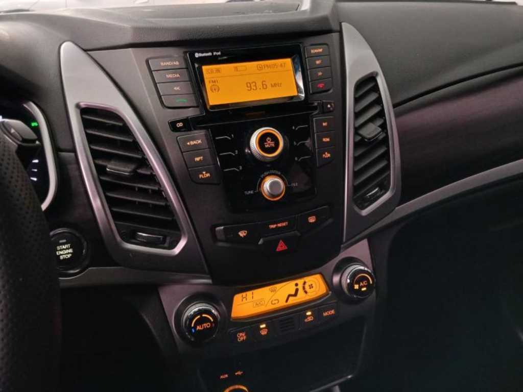 Ssangyong Korando 2014 Blanco - Importación desde Corea - HF Imports Iquique - Foto 13