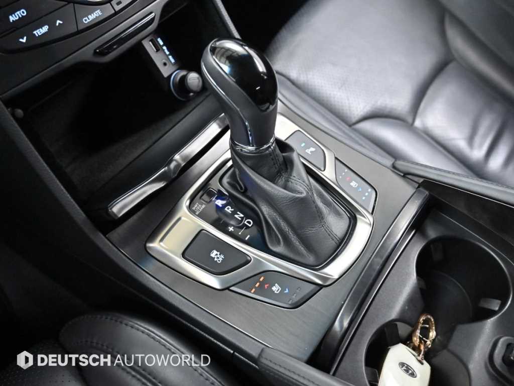 HYUNDAI Grandeur - Vista 9