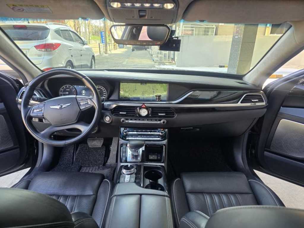 Genesis EQ900 - Vista 9