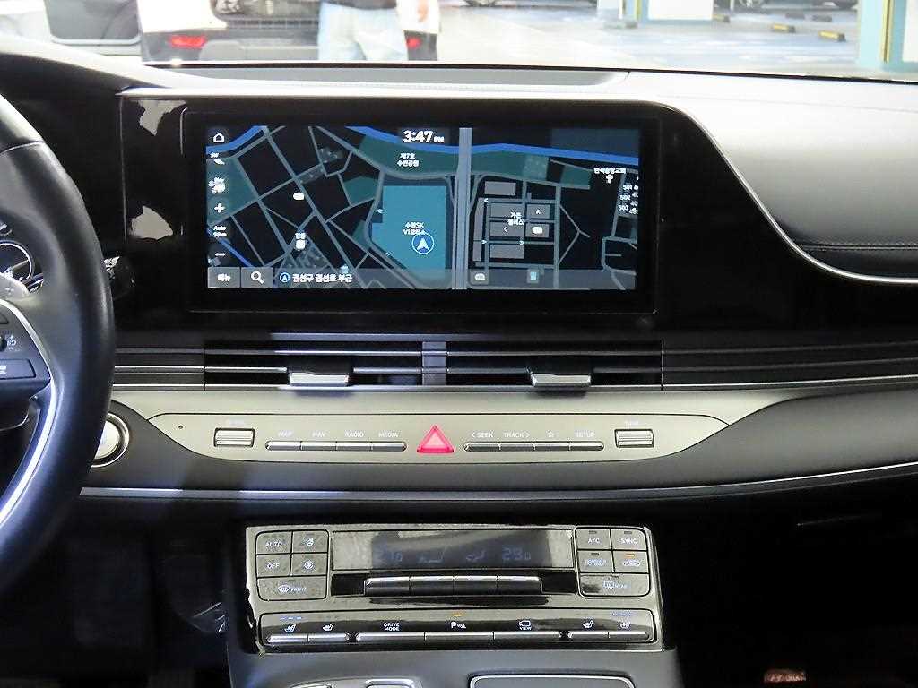 HYUNDAI Grandeur - Vista 11