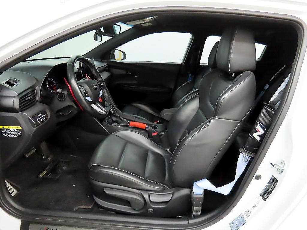 HYUNDAI Veloster - Vista 5