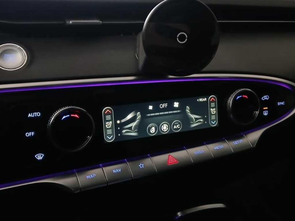 Genesis GV70 2024 Negro - Importación desde Corea - HF Imports Iquique - Foto 13