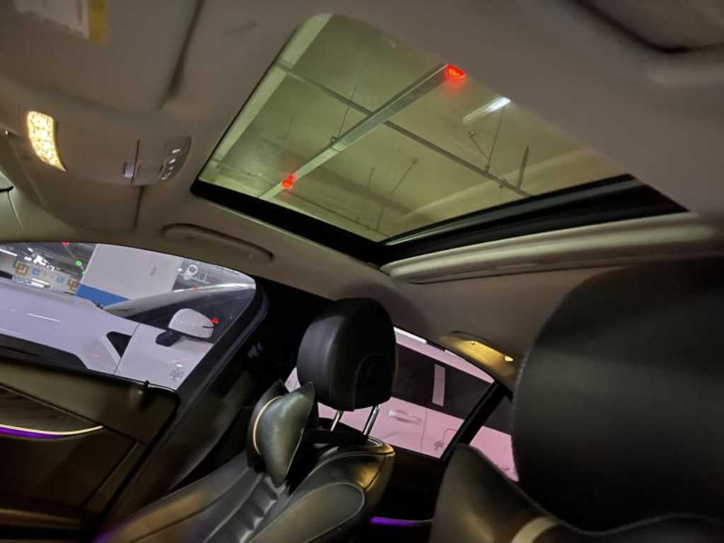 Mercedes Benz E class - Vista 11