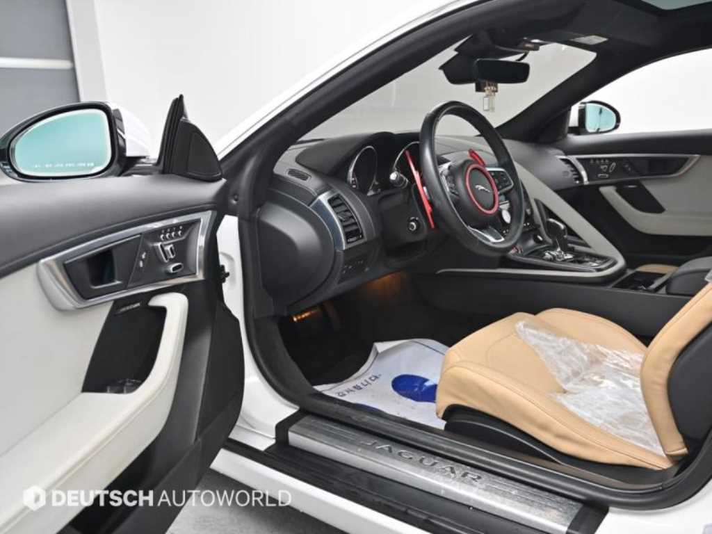 Jaguar F-TYPE - Vista 9