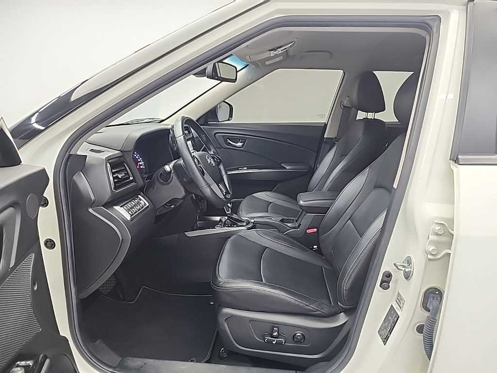 Ssangyong Tivoli - Vista 11