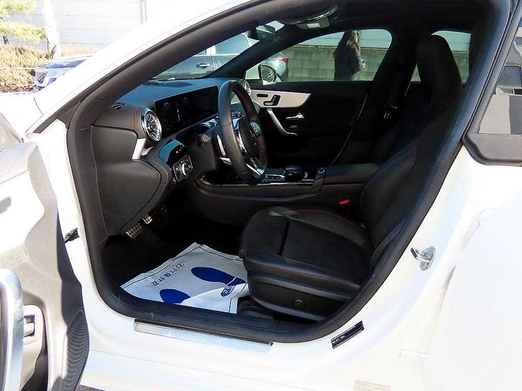 Mercedes Benz CLA Class - Vista 5