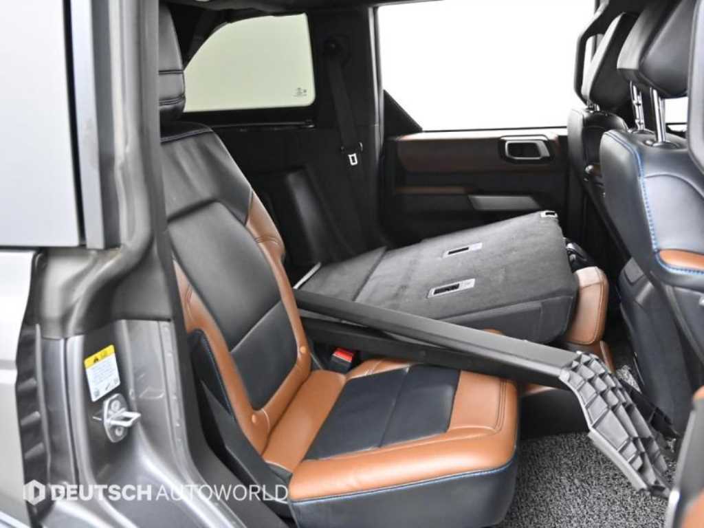 Ford Bronco - Vista 12