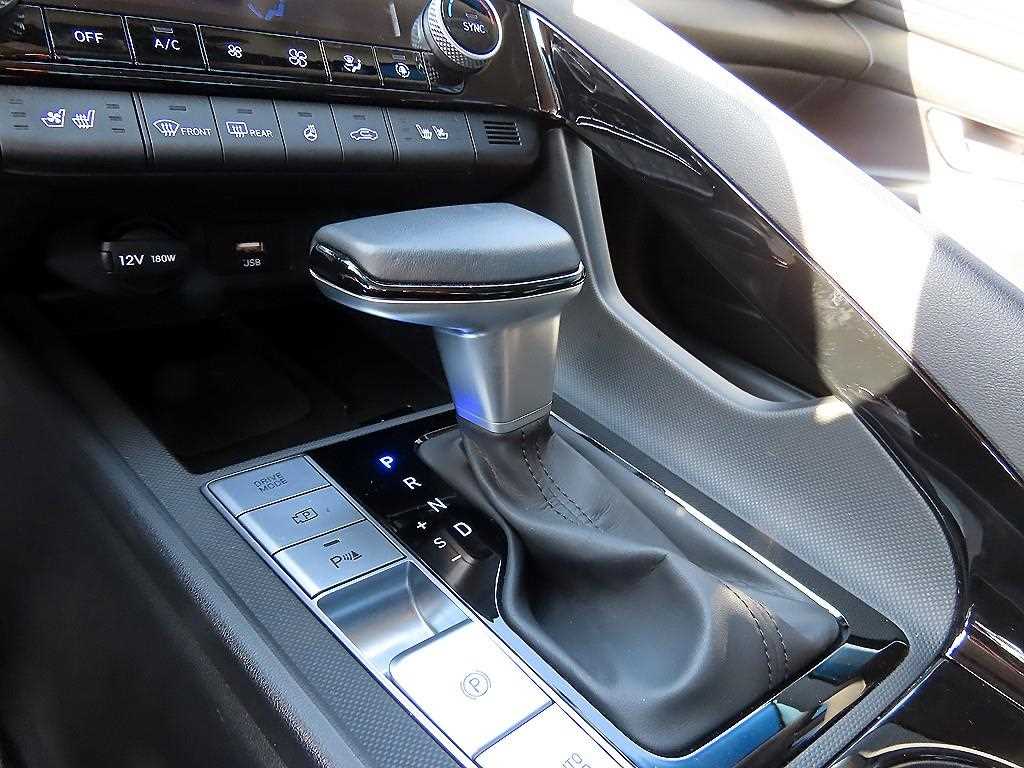 HYUNDAI Avante - Vista 11