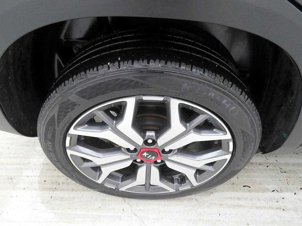 KIA Seltos 2022 Negro - Importación desde Corea - HF Imports Iquique - Foto 19