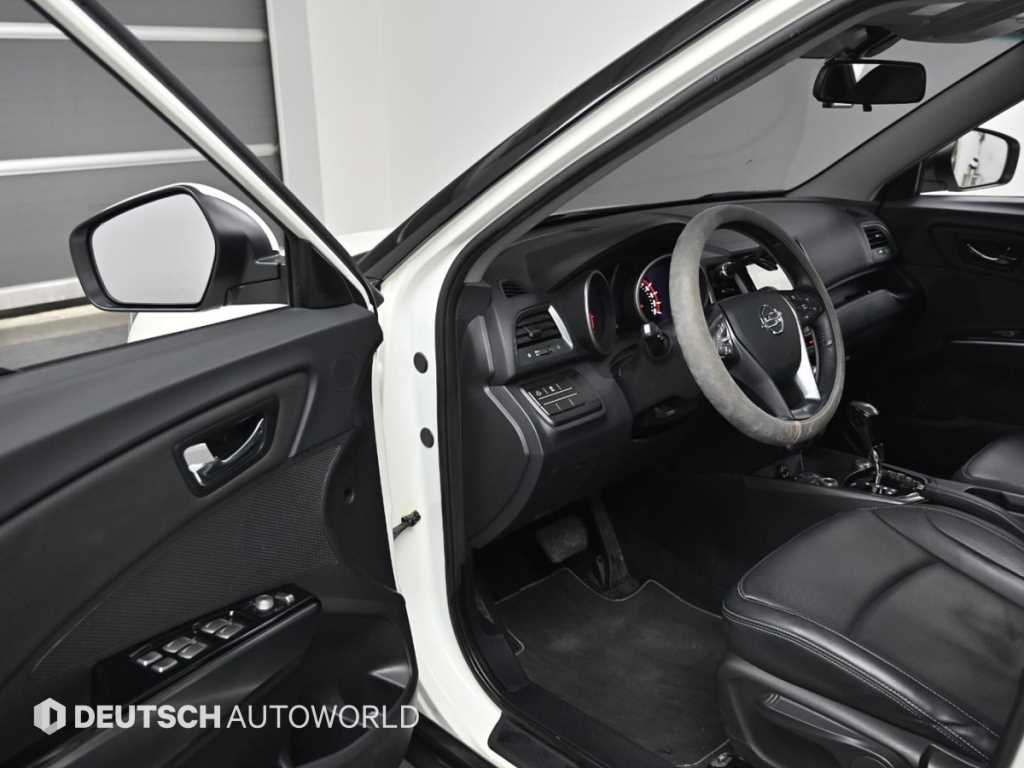 Ssangyong Tivoli - Vista 11