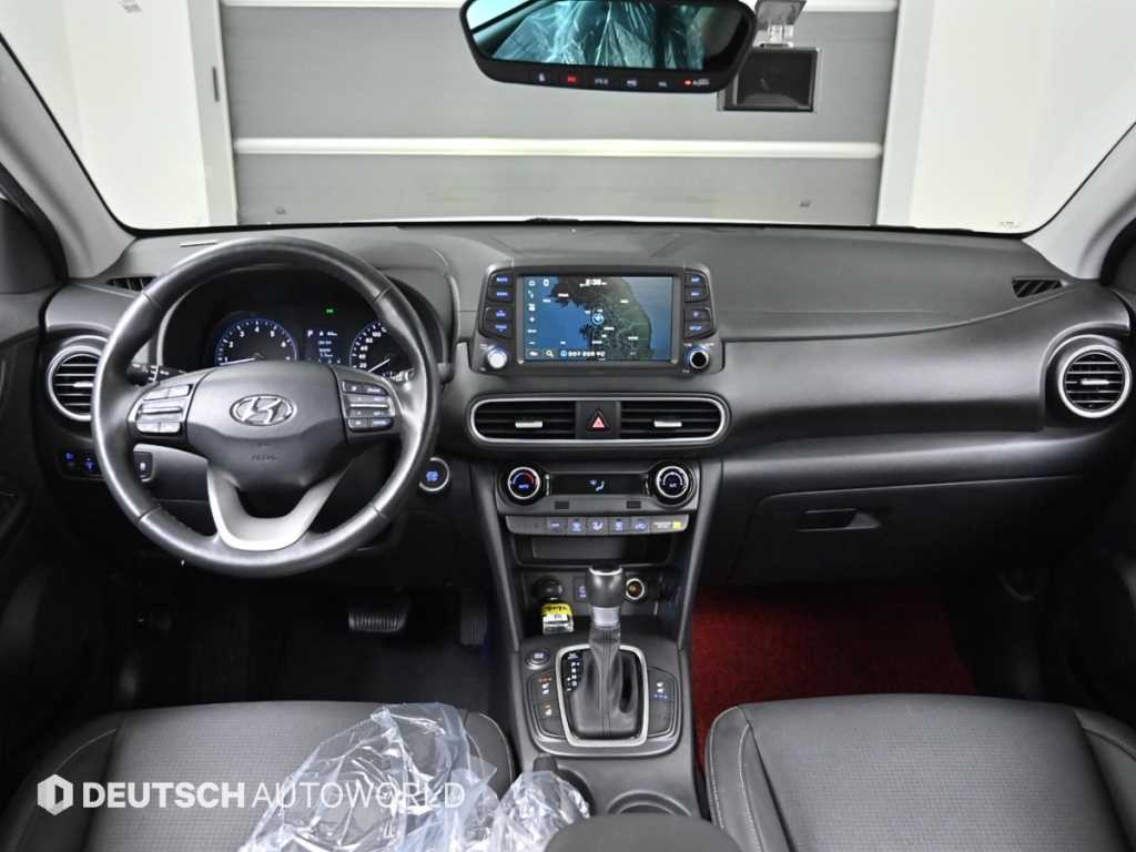 HYUNDAI Kona - Vista 7