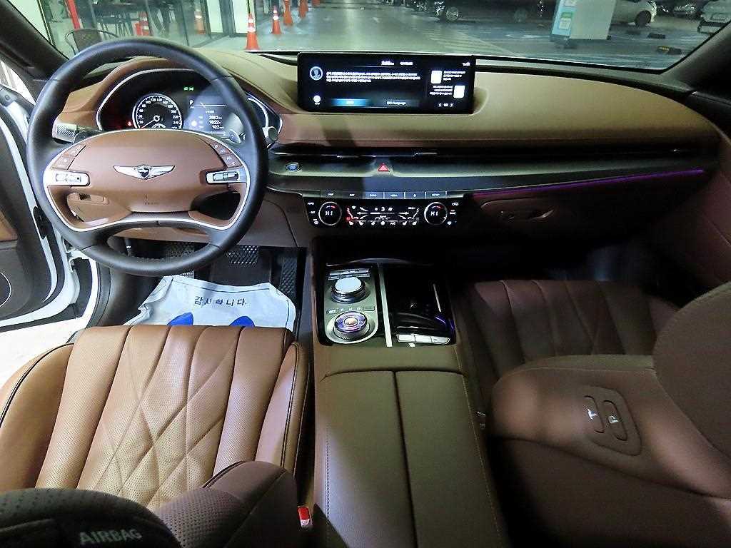 Genesis G80 - Vista 10