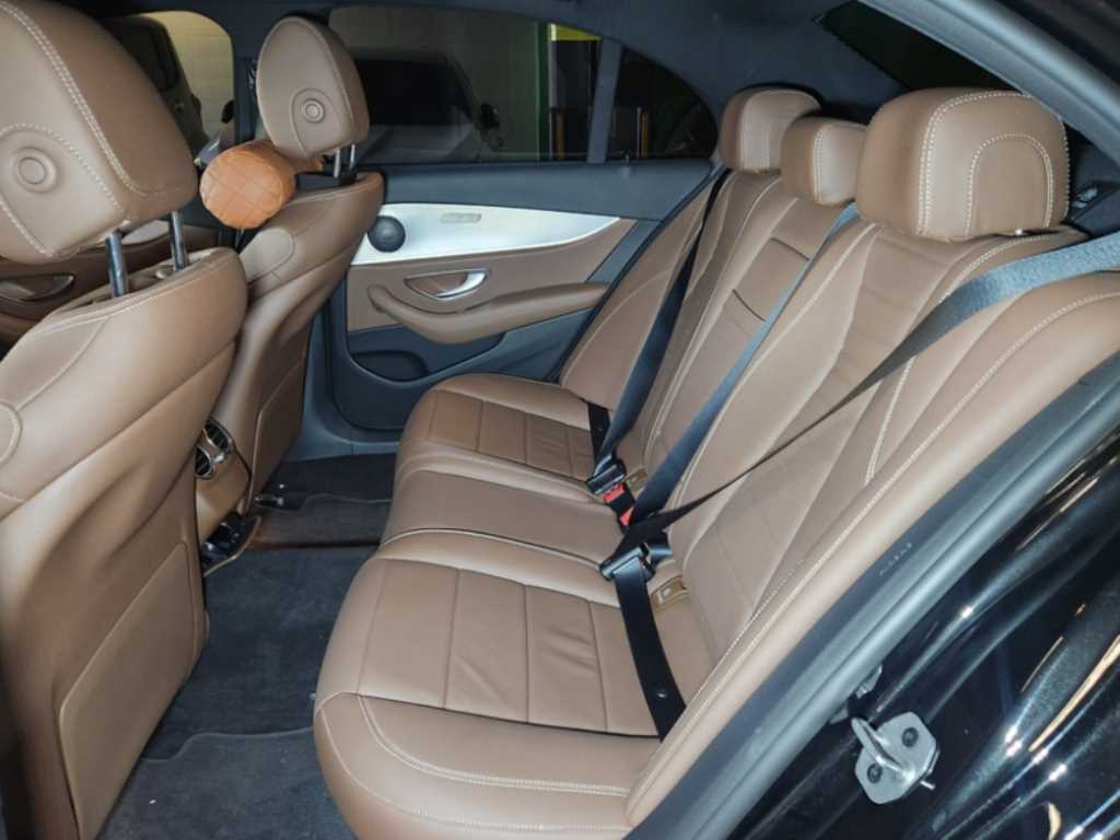 Mercedes Benz E class - Vista 7