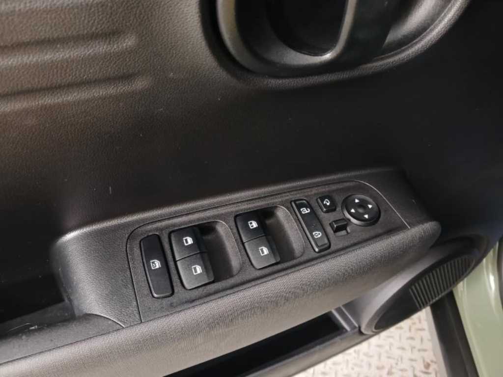 HYUNDAI Casper - Vista 9