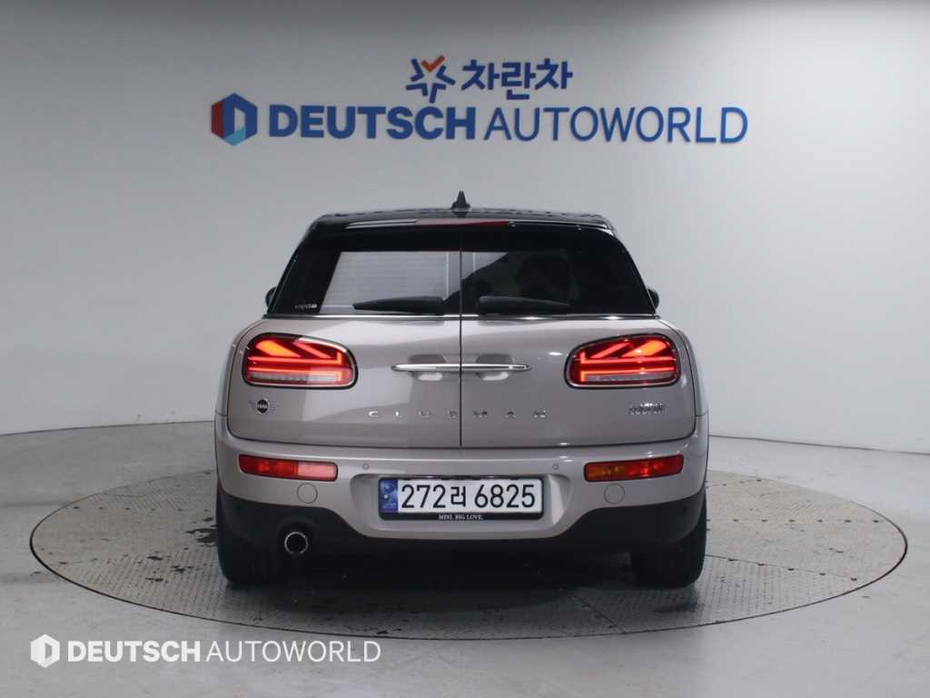 Mini Clubman - Vista 4