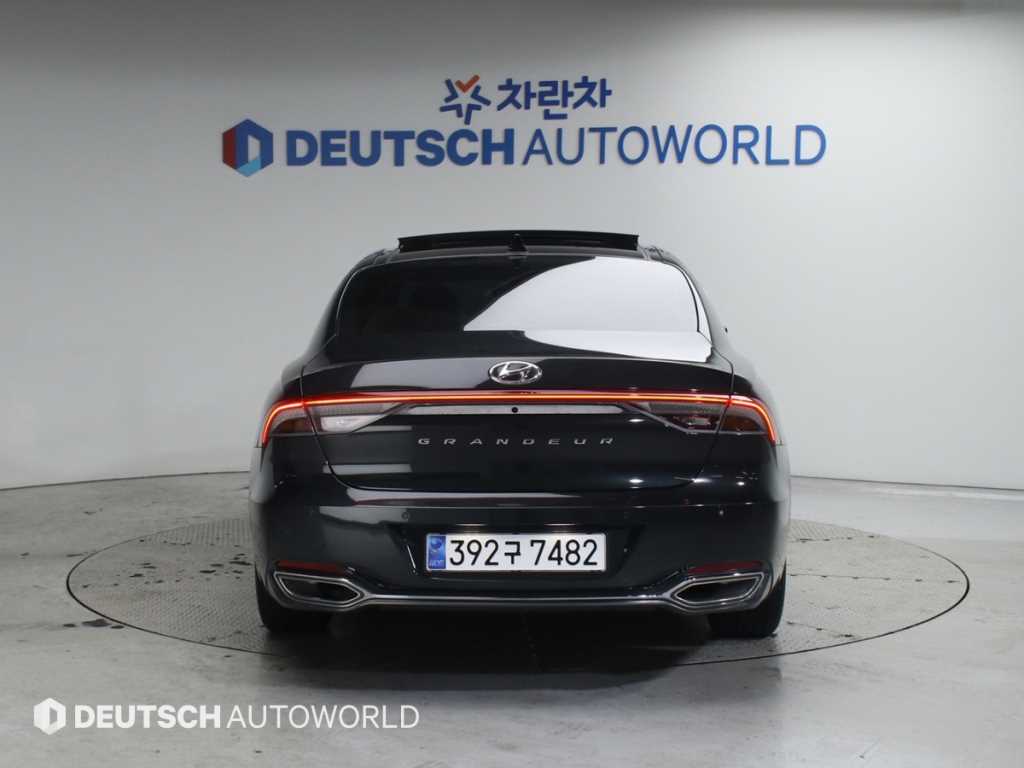 HYUNDAI Grandeur - Vista 4