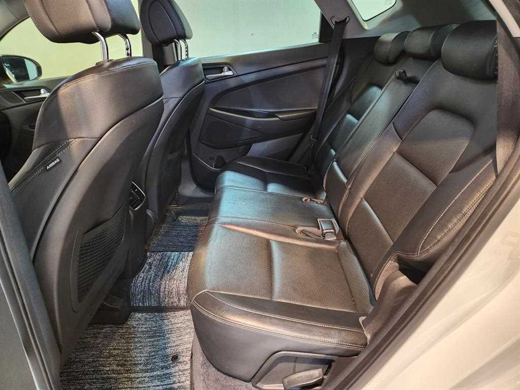 HYUNDAI Tucson - Vista 7