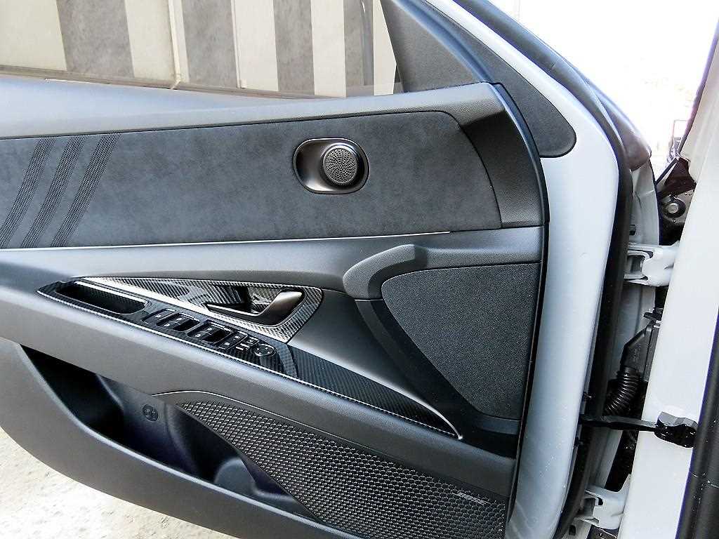 HYUNDAI Avante - Vista 11