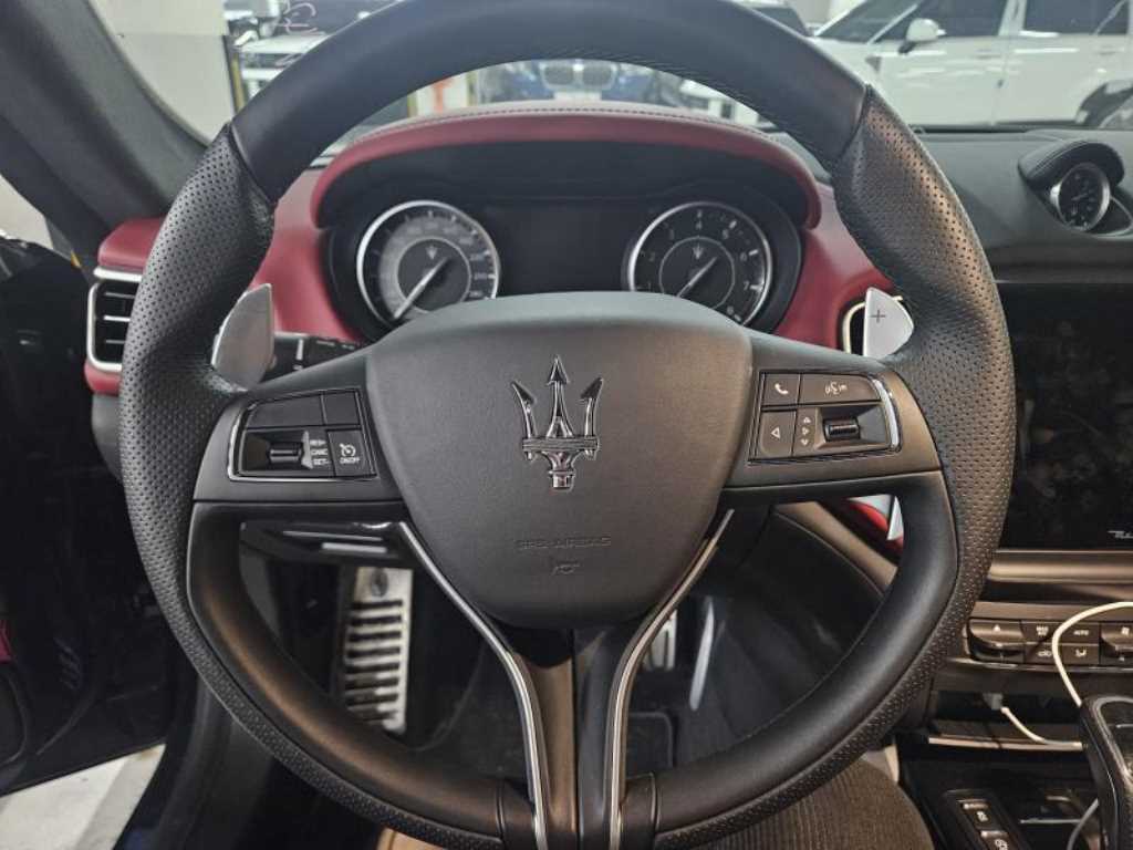 Maserati Ghibli - Vista 7